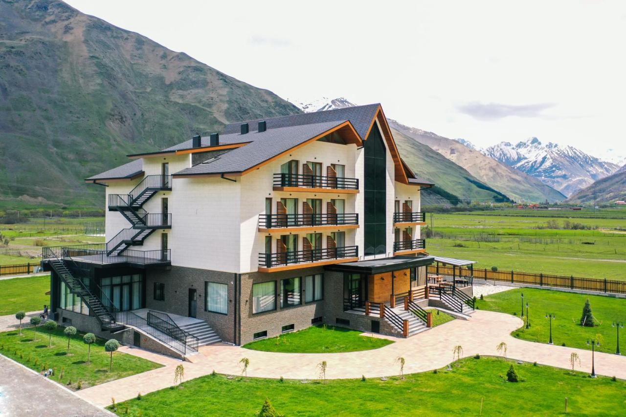 Suatis Resort Kazbegi Exteriör bild